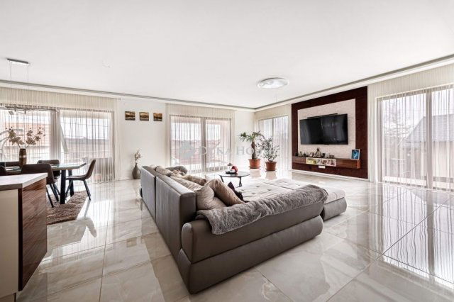 Eladó családi ház, Etyeken 279.9 M Ft, 5 szobás