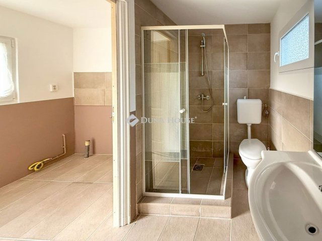 Eladó családi ház, Siófokon 57.7 M Ft, 2 szobás