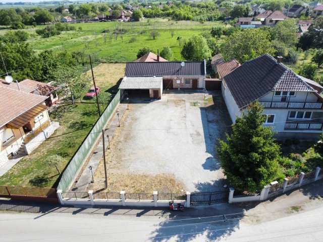 Eladó családi ház, Erdőtelken 21 M Ft, 2 szobás