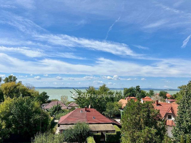Eladó téglalakás, Balatonvilágoson 127 M Ft, 2+1 szobás