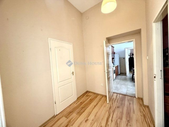 Eladó téglalakás, Budapesten, VIII. kerületben 120 M Ft