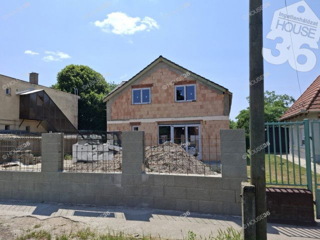 Eladó ikerház, Budapesten, XVIII. kerületben 264 M Ft, 8 szobás