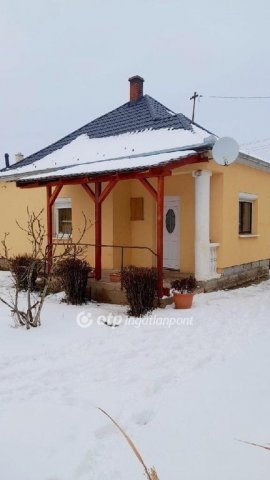 Eladó családi ház, Szerecsenyen 40.99 M Ft, 2 szobás