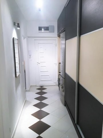 Kiadó panellakás, albérlet, Pécsett, Építők útján, 2 szobás