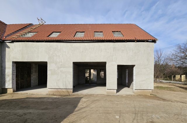 Eladó ikerház, Gödön 115 M Ft, 5 szobás / költözzbe.hu