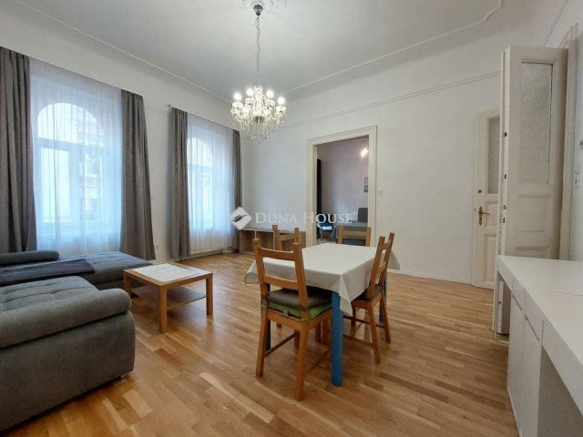 Kiadó téglalakás, albérlet, Budapesten, V. kerületben, 3 szobás