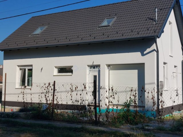 Eladó családi ház, Gödön 119 M Ft, 4 szobás