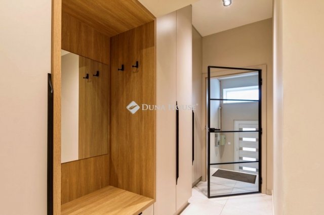 Eladó családi ház, Budapesten, X. kerületben 129.9 M Ft