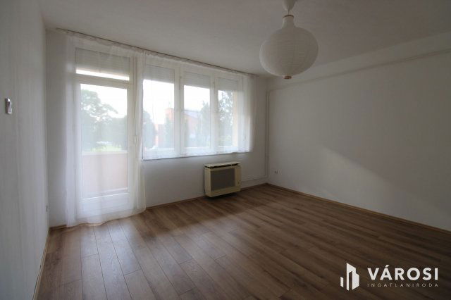 Eladó téglalakás, Veszprémben 61 M Ft, 2 szobás