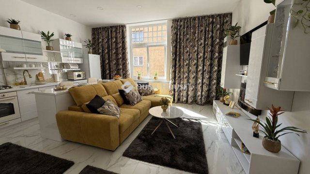 Eladó téglalakás, Budapesten, V. kerületben, Irányi utcában