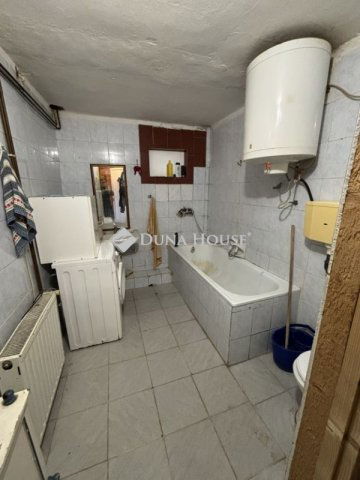 Eladó családi ház, Vértesszőlősön 24.9 M Ft, 3 szobás