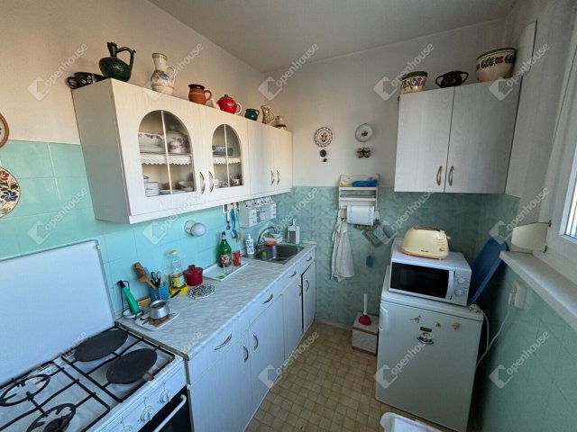 Eladó panellakás, Győrött 55 M Ft, 3 szobás