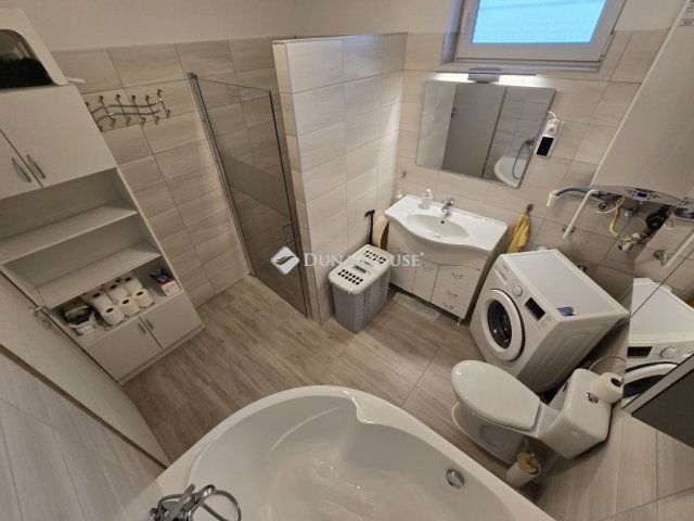 Eladó családi ház, Taksonyon 74.9 M Ft, 4 szobás