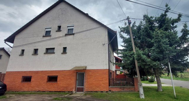 Eladó családi ház, Dombóváron 52.5 M Ft, 7 szobás