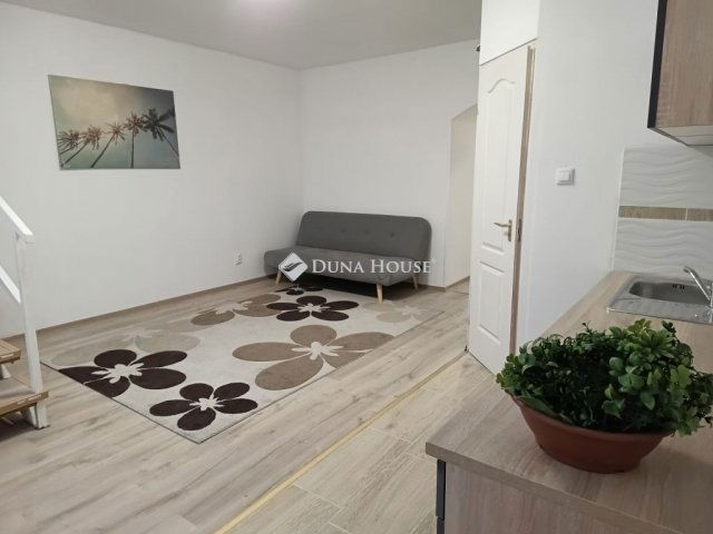 Eladó téglalakás, VII. kerületben, Szövetség utcában