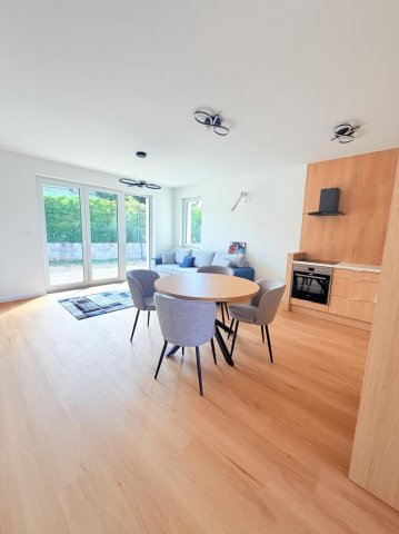 Kiadó téglalakás, albérlet, Tatabányán 390 E Ft / hó