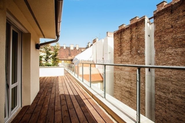 Eladó téglalakás, Budapesten, VI. kerületben 220 M Ft, 4 szobás