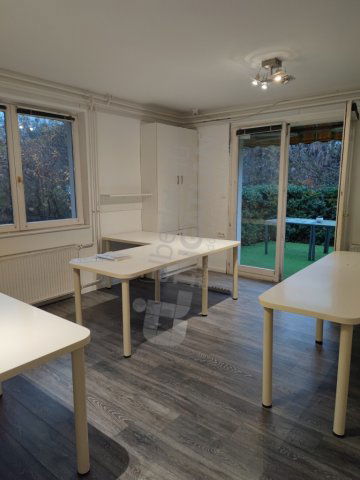 Kiadó családi ház, albérlet, III. kerületben, Szentendrei úton