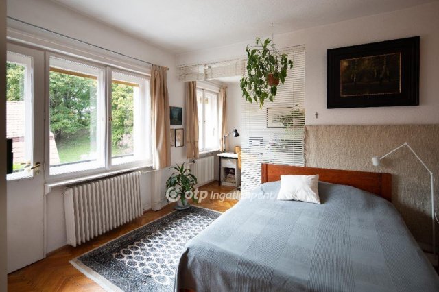 Eladó téglalakás, Budapesten, II. kerületben 154.9 M Ft