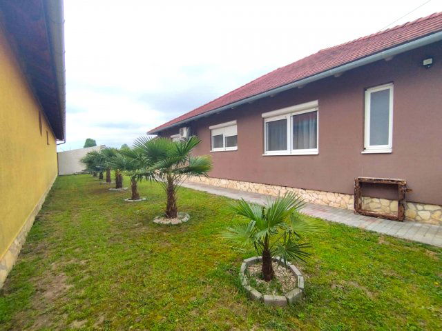 Eladó családi ház, Mohácson 70 M Ft, 3 szobás