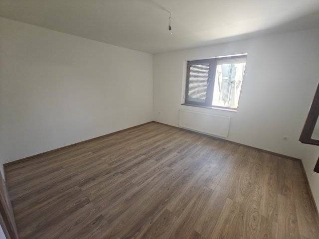 Eladó ikerház, Gödöllőn 89.9 M Ft, 4 szobás