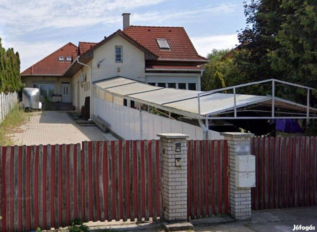Eladó téglalakás, Gödöllőn 60 M Ft, 2+2 szobás