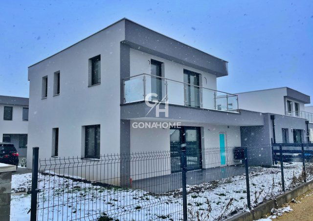 Eladó téglalakás, Ajkán 79 M Ft, 3 szobás