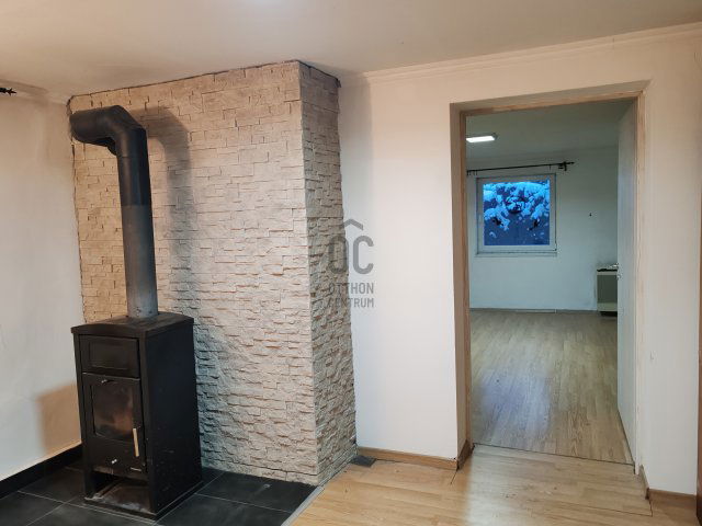 Eladó családi ház, Tiszatenyőn 12.4 M Ft, 2 szobás