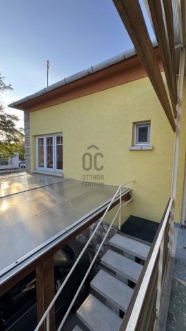 Eladó családi ház, Budapesten, X. kerületben 265 M Ft, 7 szobás