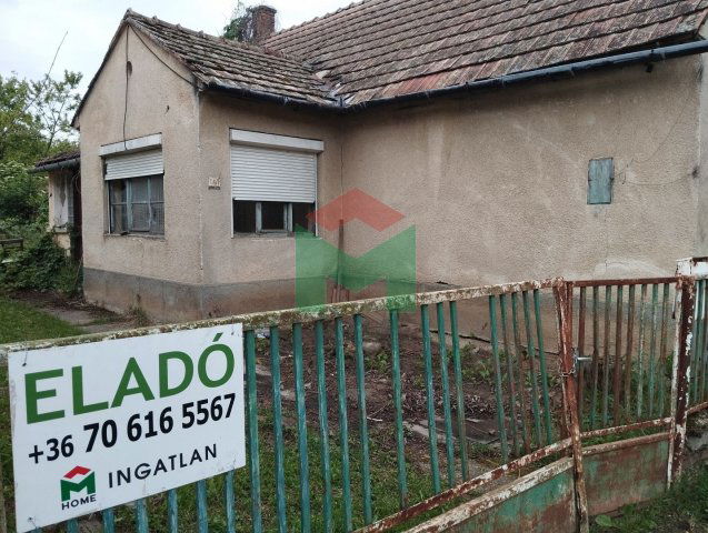 Eladó családi ház, Nagyszakácsin 4 M Ft, 2 szobás
