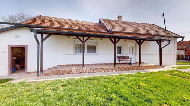 Eladó családi ház, Szamosszegen 22 M Ft, 2 szobás