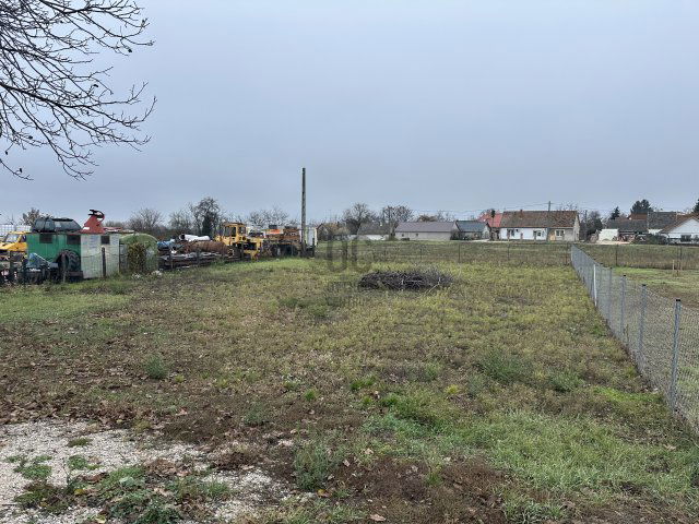 Eladó telek, Rácalmáson 18.9 M Ft / költözzbe.hu