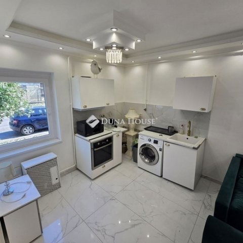 Eladó családi ház, Kecskeméten 65 M Ft, 4 szobás