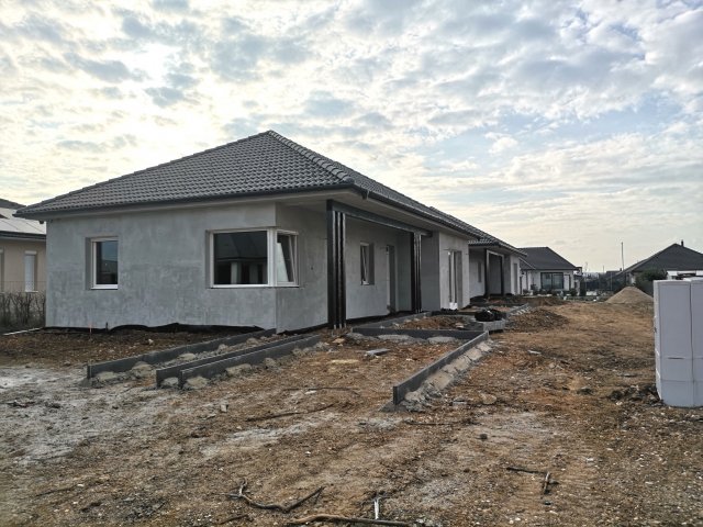 Eladó családi ház, Veszprémben 106 M Ft, 4 szobás