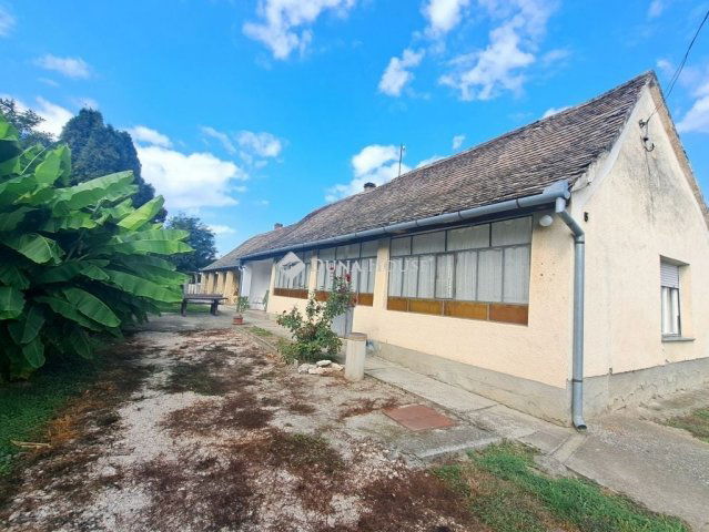 Eladó családi ház, Mattyon 18.9 M Ft, 4 szobás