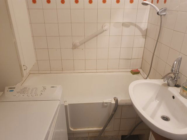 Eladó panellakás, Székesfehérvárott 48.99 M Ft, 2 szobás