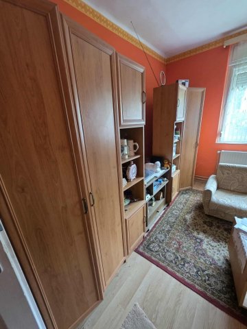 Eladó családi ház, Pécsett 34.9 M Ft, 2+1 szobás