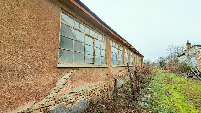 Eladó családi ház, Székesfehérvárott 54 M Ft, 3 szobás