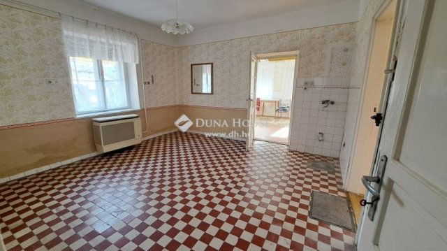 Eladó családi ház, Nagykátán 29.9 M Ft, 2 szobás