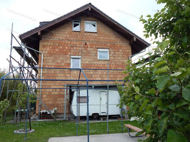 Eladó családi ház, Balatonmáriafürdőn 68.68 M Ft, 37 szobás