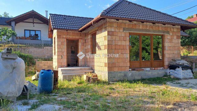 Eladó családi ház, Öskün 47.5 M Ft, 2 szobás