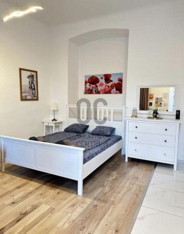 Eladó téglalakás, Budapesten, VII. kerületben 143 M Ft, 3 szobás