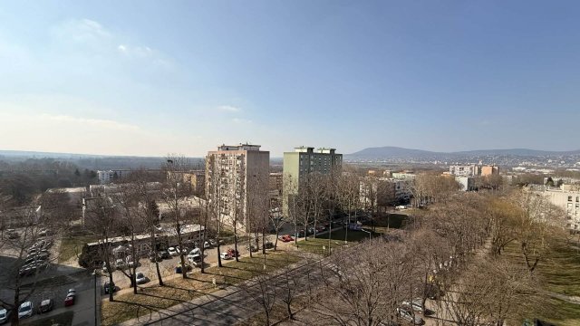 Eladó téglalakás, Pécsett 46.9 M Ft, 2 szobás