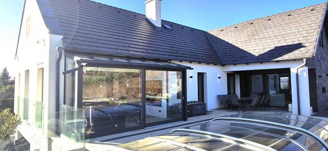 Eladó családi ház, Ábrahámhegyen 298 M Ft, 5+1 szobás