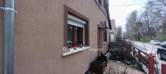 Eladó családi ház, Békéscsabán 89.9 M Ft, 4 szobás