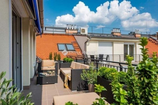 Eladó téglalakás, Budapesten, VI. kerületben 119 M Ft, 3 szobás