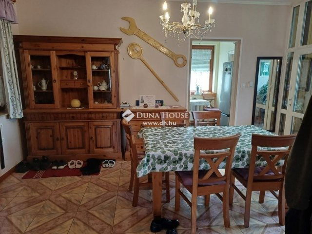 Eladó családi ház, Ráckevén 159.9 M Ft, 3 szobás