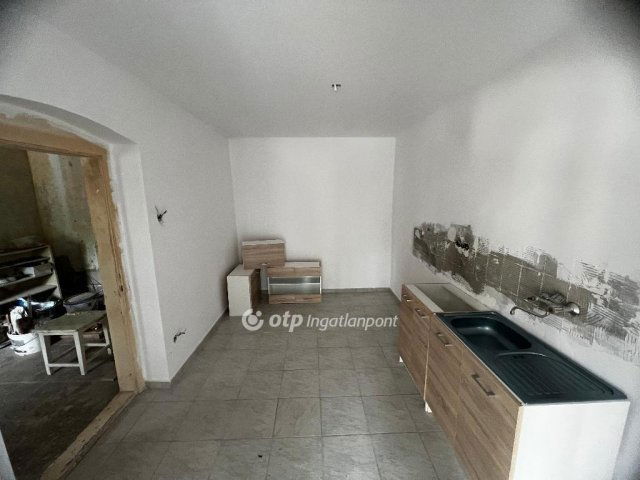 Eladó családi ház, Szihalmon 14.9 M Ft, 2 szobás