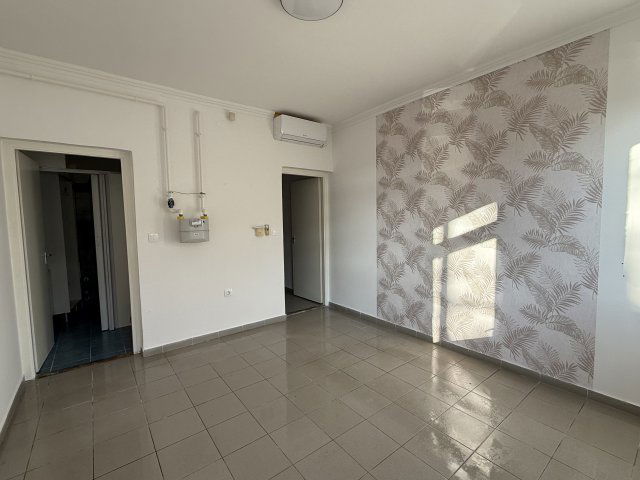 Kiadó üzlethelyiség, Nyíregyházán, Búza utcában 95 E Ft / hó