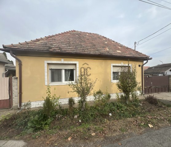 Eladó családi ház, Sióagárdon 25 M Ft, 4 szobás